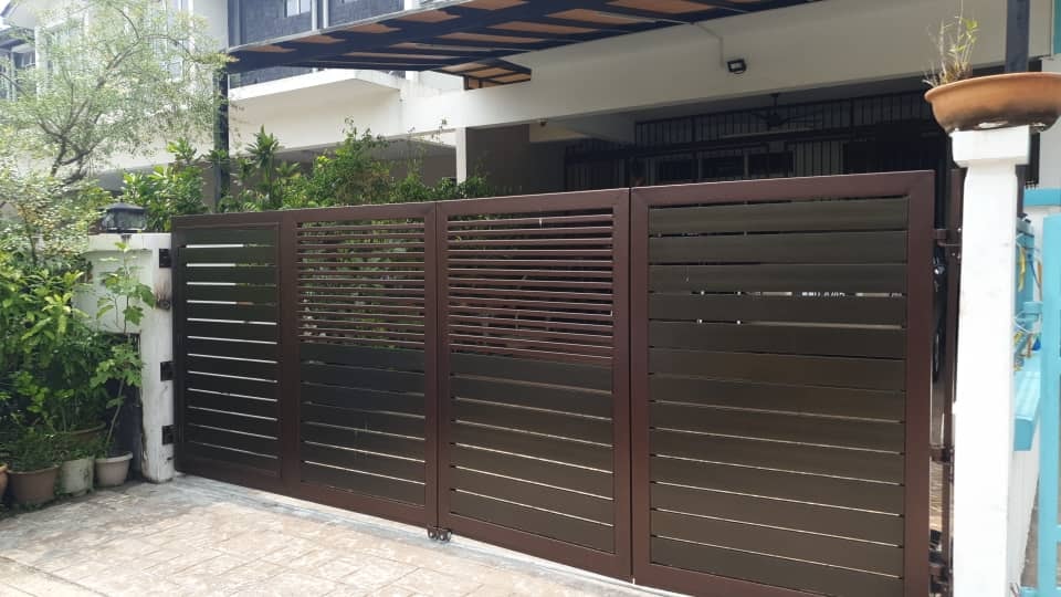 folding gate